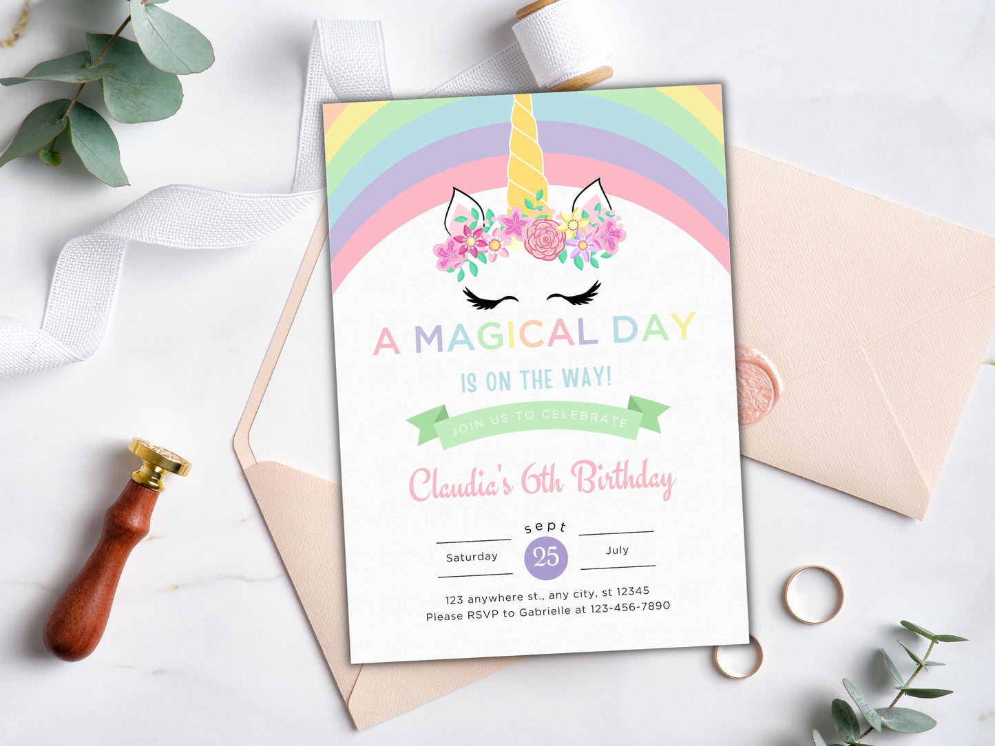 Einladungsvorlage für eine Geburtstagsfeier mit pastellfarbenem Regenbogeneinhorn (PDF)