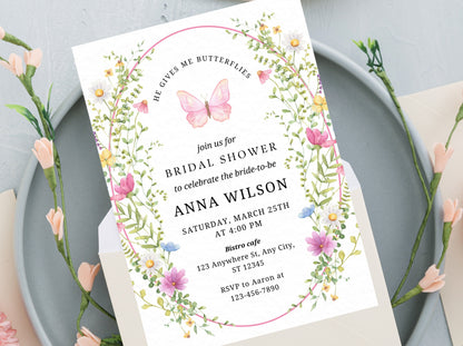 Modèle d'invitation pour une fête prénuptiale sur le thème des fleurs sauvages, motif papillon floral (téléchargement numérique)