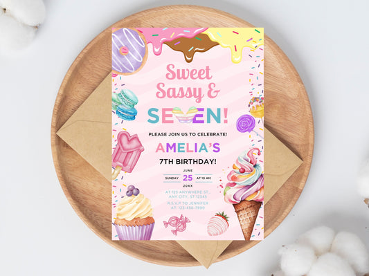 Bearbeitbare Geburtstagseinladung mit Süßigkeiten-Eiscreme-Motiv, Sweet Sassy Seven (Sofort-Download)