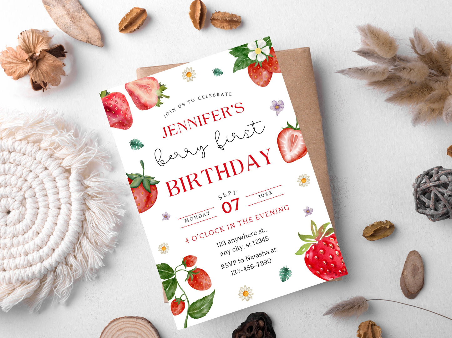 Invitation modifiable pour le premier anniversaire d'une fille, thème fraise, à imprimer (PDF)