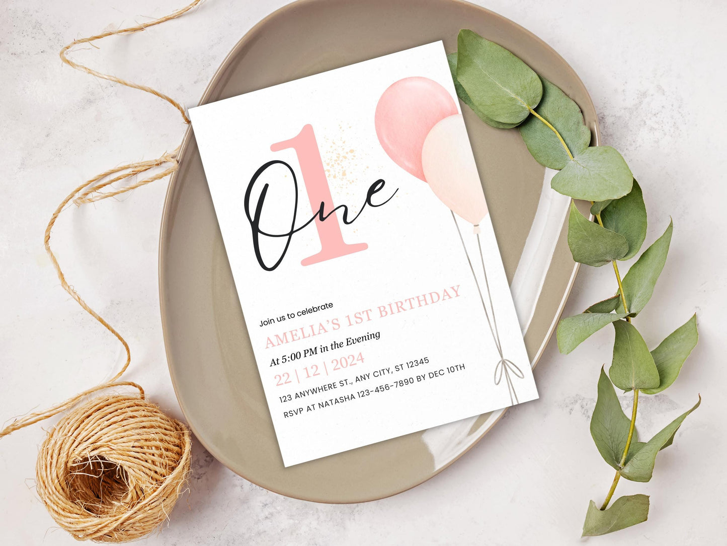 Minimalistische Einladung zum 1. Geburtstag: Rosafarbene Luftballons, bearbeitbare Vorlage (PDF)