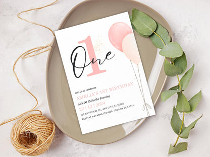 Minimalistische Einladung zum 1. Geburtstag: Rosafarbene Luftballons, bearbeitbare Vorlage (PDF)