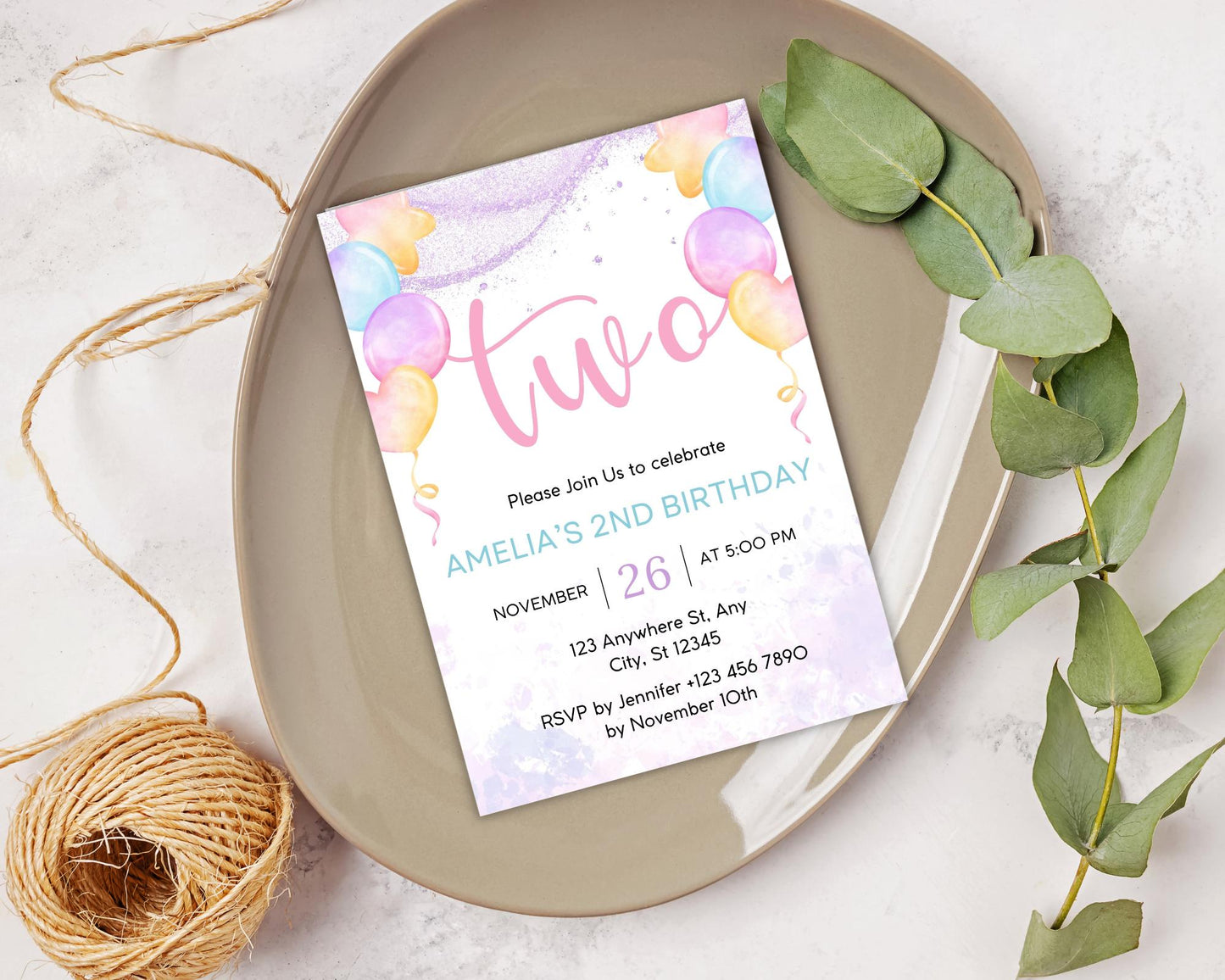 Einladung zum 2. Geburtstag eines Mädchens mit pastellfarbenen Ballons: Bearbeitbare Canva-Vorlage